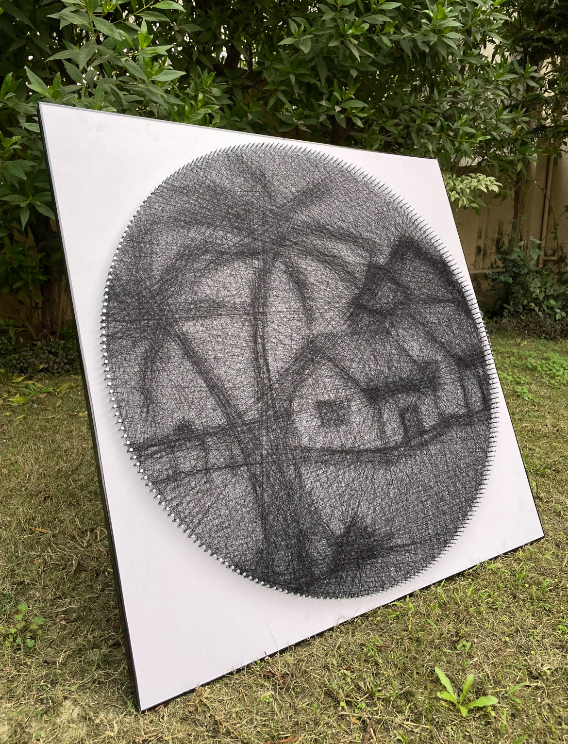 A Single String Art Scenery 32x32